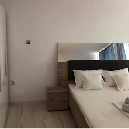 Grand - Smardan Apartment *