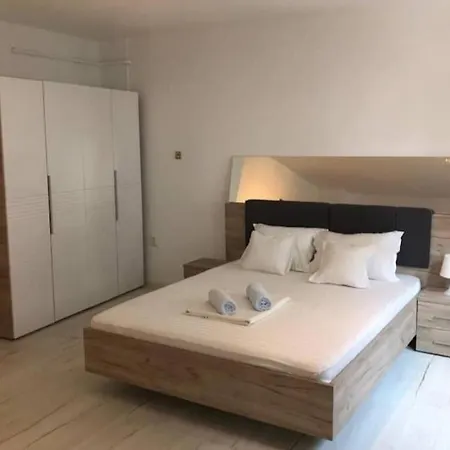 Grand - Smardan Bükreş